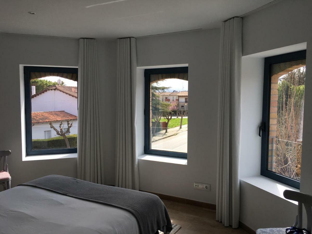 Torre De La Ferreria Appartement Tona Buitenkant foto